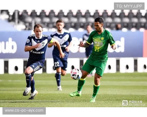 巴黎边路换位多次奏效,进攻线威胁持续